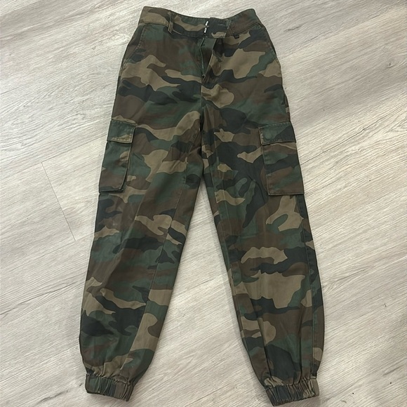 Forever 21 Pants - Forever 21 Camouflage Cargo Pants